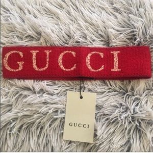 Red Elastic Gucci headband, Fall Winter 2017.